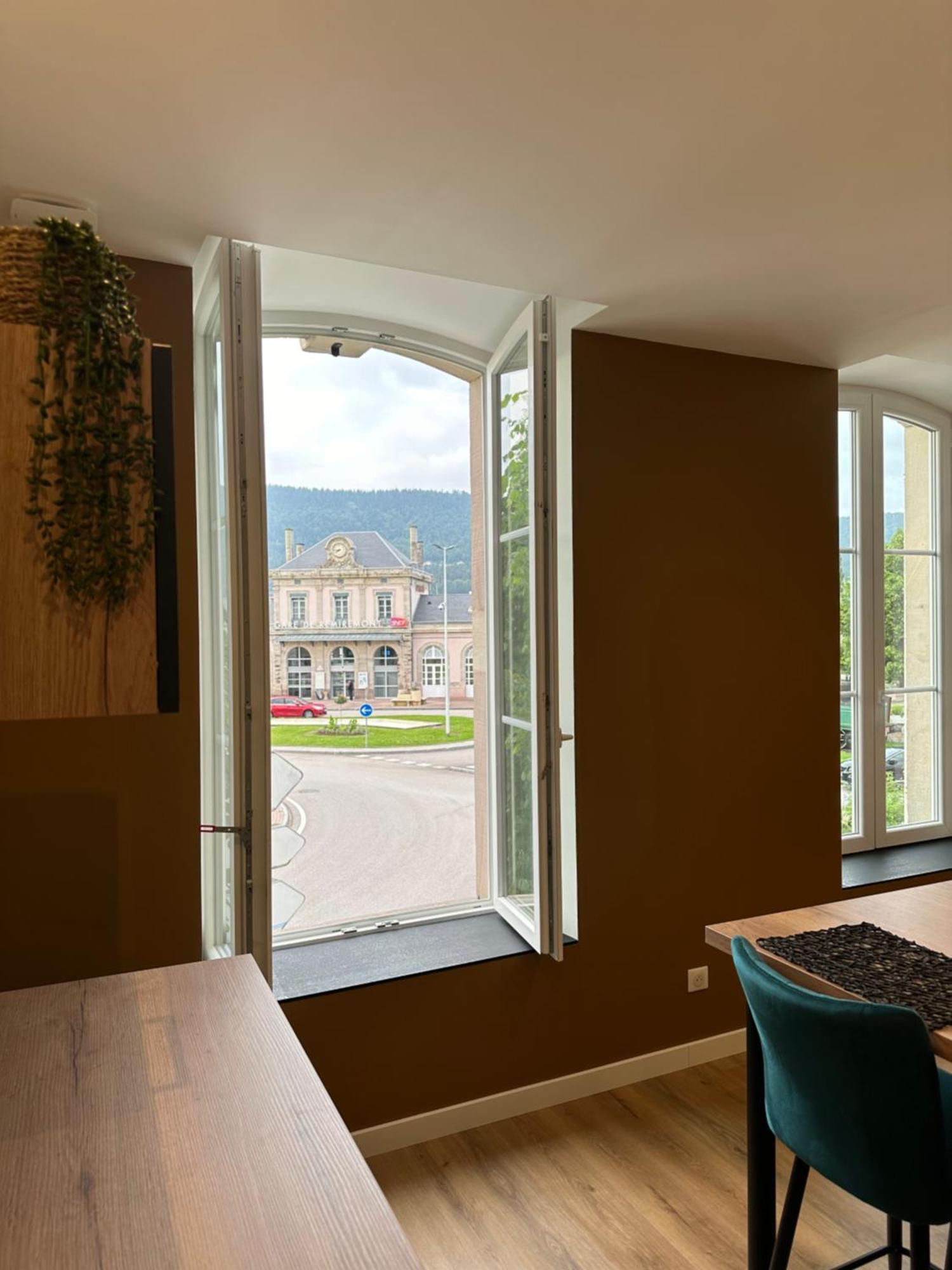 De La Gare Apartment *